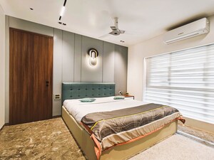 Bedroom in 4 BHK Apartment at Sheth Vasant Oasis, Andheri East – for Sale