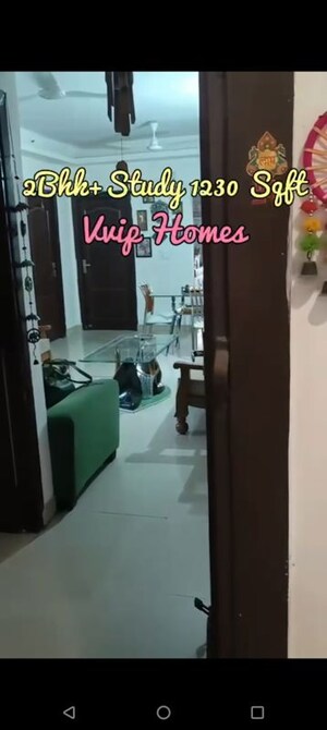 Master Bedroom in 2.5 BHK Apartment at VVIP Homes, Gaur City 2 – for Sale