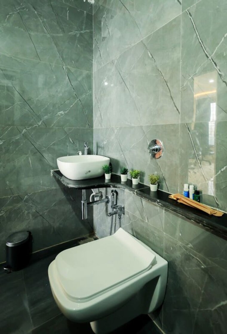Bathroom, powai Pg For Boys & Girls In Powai 10183039