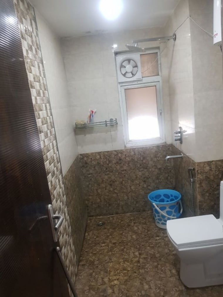 Bathroom, bptp-princess-park 3 Bedroom 1735 Sq.Ft. Apartment In Sector 86 Faridabad 10183013