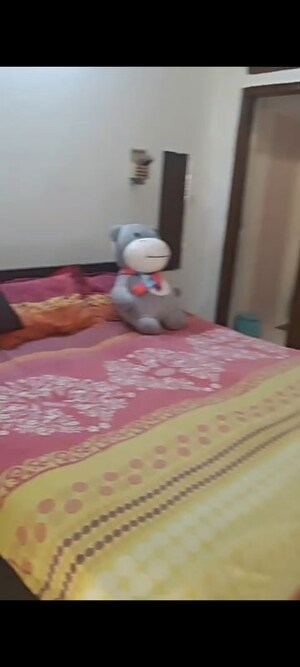 Bedroom in 2 BHK Builder Floor at Sector 40 – for Rent