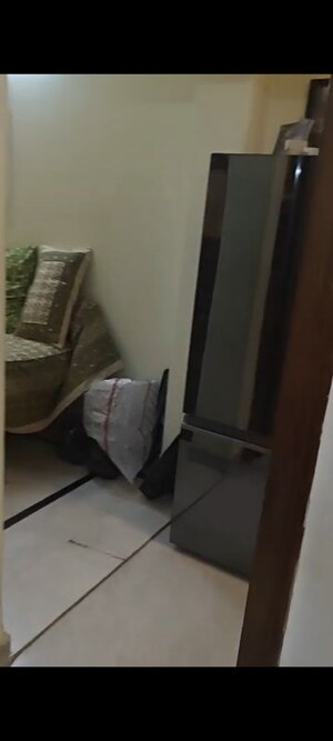 Master Bedroom in 2 BHK Builder Floor at Sector 40 – for Rent