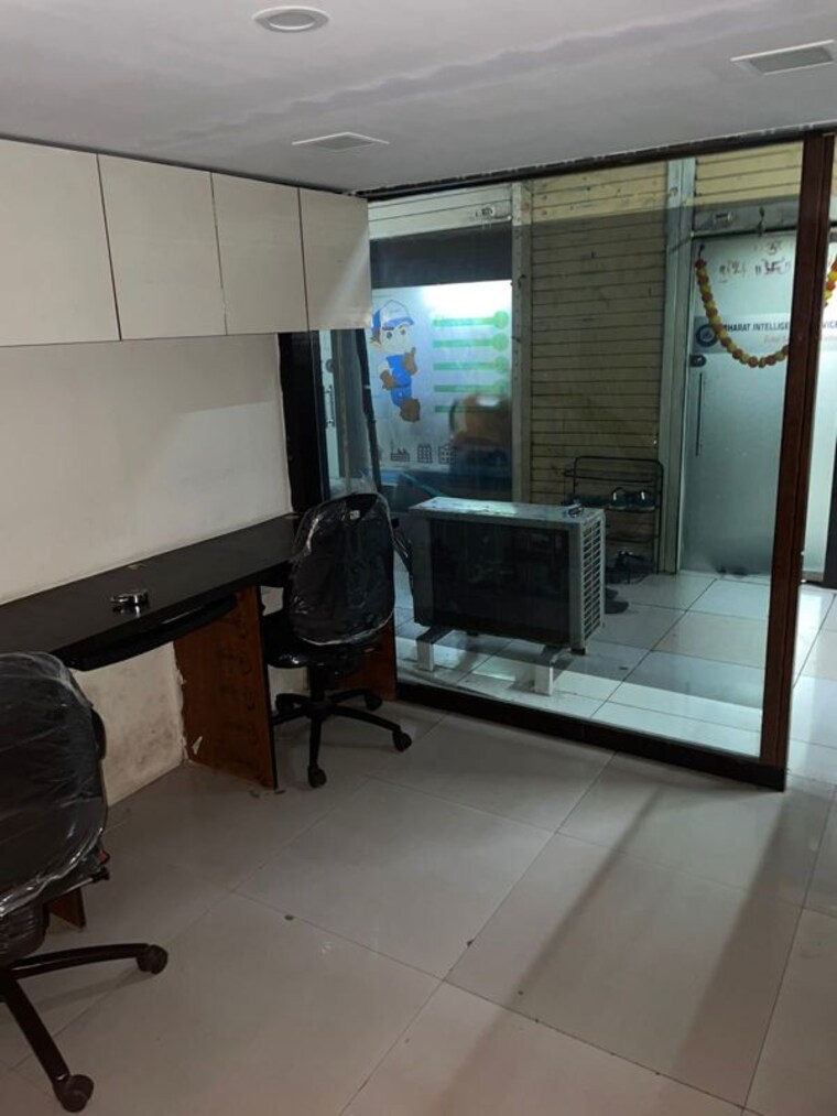 Team Area, haware-fantasia Commercial Office Space 210 Sq.Ft. In Vashi Sector 28 Navi Mumbai 10183060