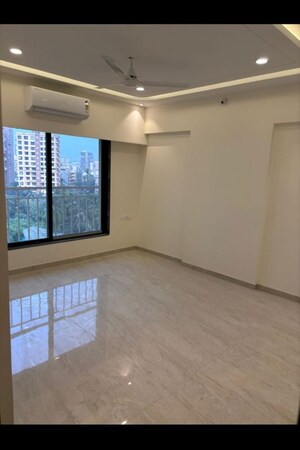 Room in 3 BHK Apartment at Chaitanya Anand Lunkhod CHSL, Andheri West – for Rent
