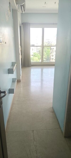 Room in 3 BHK Apartment at Bandra West – for Rent