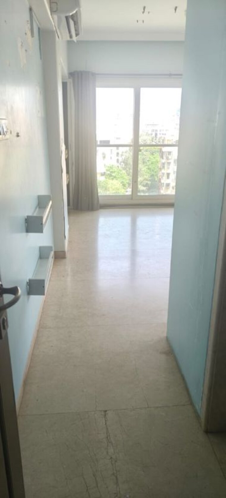 Room, bandra west 3 Bedroom 1100 Sq.Ft. Apartment In Bandra West Mumbai 10183065