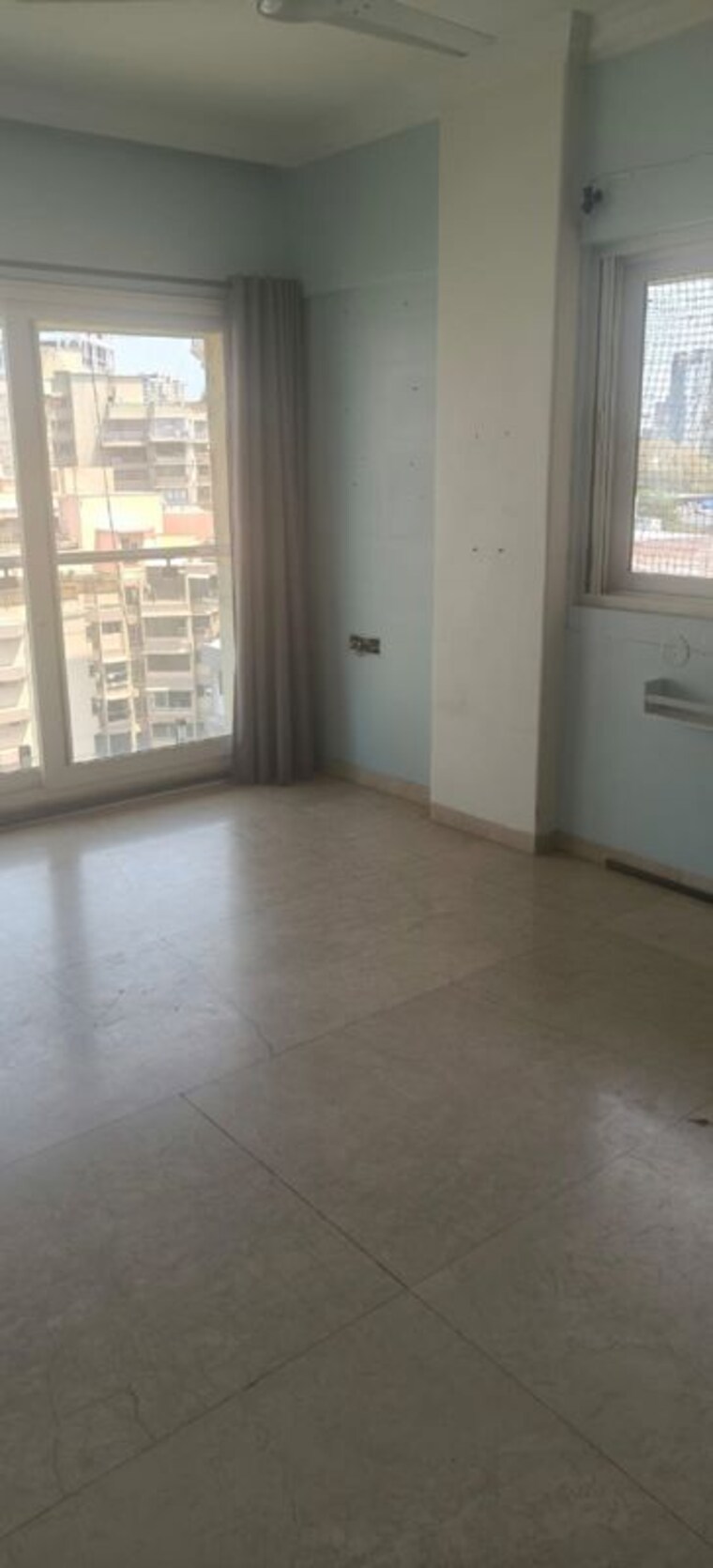 Room, bandra west 3 Bedroom 1100 Sq.Ft. Apartment In Bandra West Mumbai 10183065