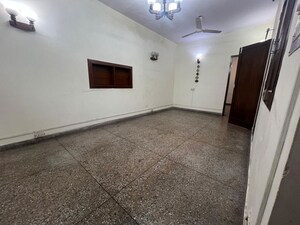 Room in 2 BHK Builder Floor at Greater Kailash I – for Rent