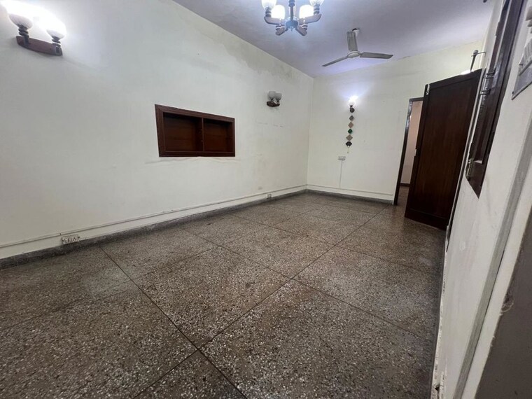 Room, greater kailash i 2 Bedroom 1800 Sq.Ft. Builder Floor In Greater Kailash I Delhi 10183077