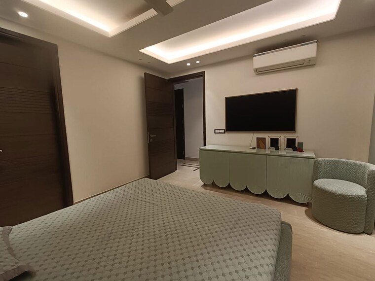 Bedroom, pamposh enclave 3 Bedroom 265 Sq.Yd. Builder Floor In Pamposh Enclave Delhi 10183079