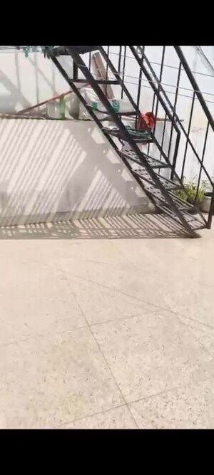 Staircase in 2 BHK Builder Floor at Sector 40 – for Rent