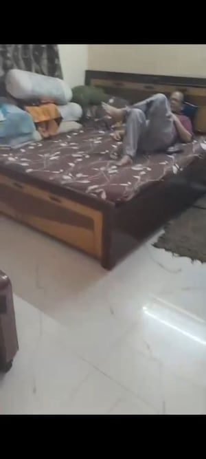 Bedroom in 2 BHK Builder Floor at Sector 40 – for Rent