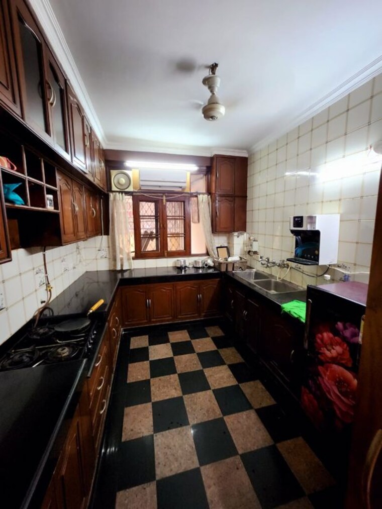 Kitchen, malviya nagar 2 Bedroom 1200 Sq.Ft. Builder Floor In Malviya Nagar Delhi 10183097