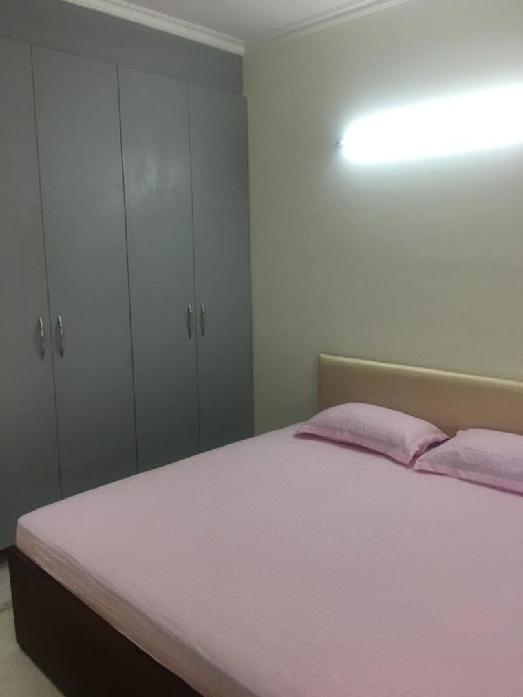 Bedroom, safdarjung enclave 3 Bedroom 1800 Sq.Ft. Builder Floor In Safdarjung Enclave Delhi 10183111