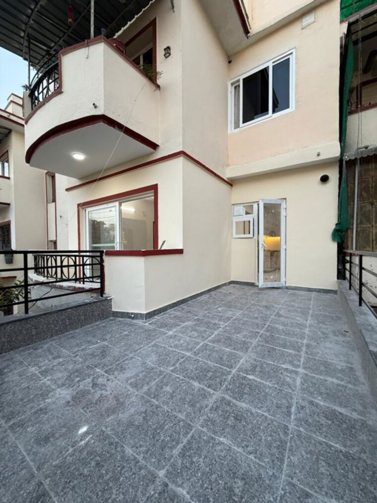 Exterior View, uppal-southend 3 Bedroom 180 Sq.Ft. Builder Floor In Sector 49 Gurgaon 10183117