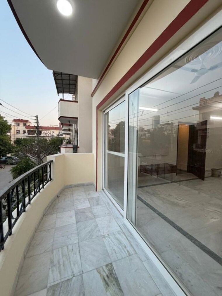 undefined, uppal-southend 3 Bedroom 180 Sq.Ft. Builder Floor In Sector 49 Gurgaon 10183117