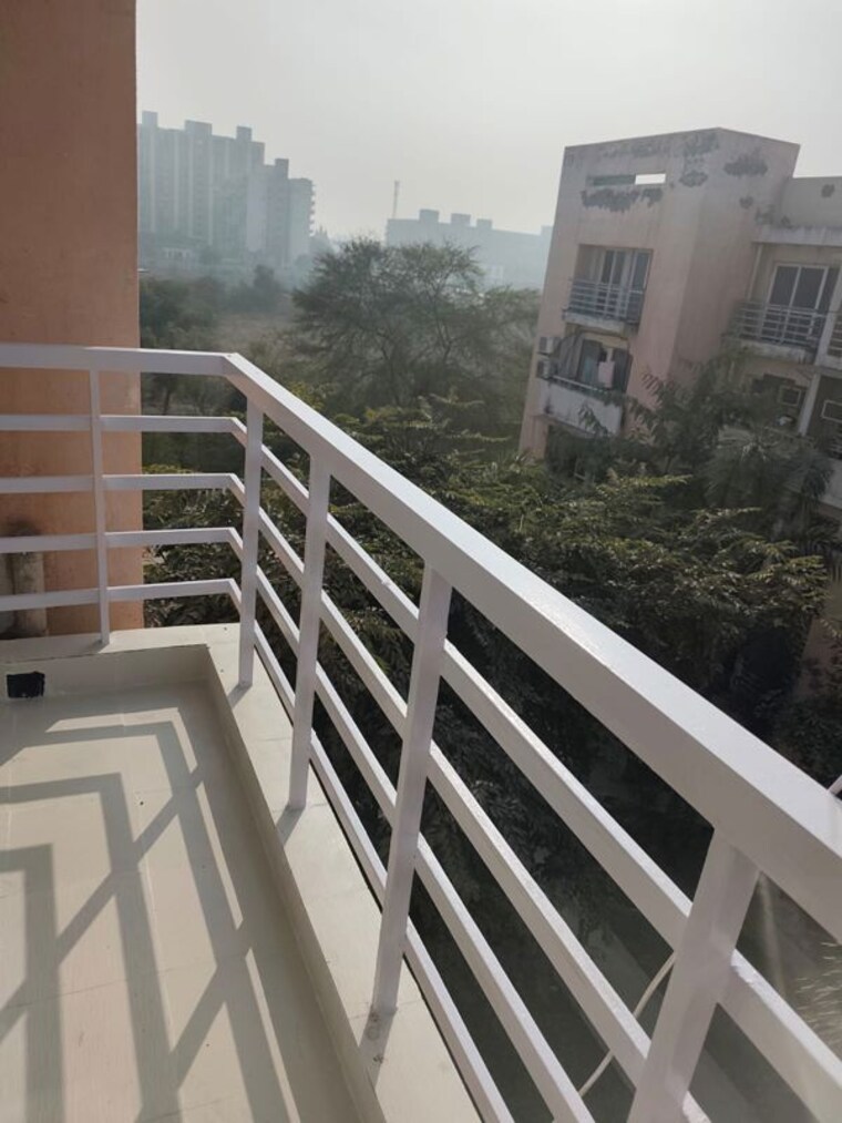 Balcony, bptp-park-floors-i 2 Bedroom 779 Sq.Ft. Apartment In Sector 77 Faridabad 10183129