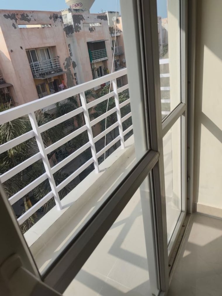Balcony, bptp-park-floors-i 2 Bedroom 779 Sq.Ft. Apartment In Sector 77 Faridabad 10183129