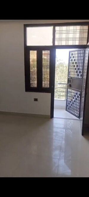 Room in 2 BHK Builder Floor at Vasundhara Sector 1 – for Sale