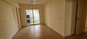 Room in 3 BHK Apartment at DLF The Skycourt, Sector 86 – for Sale