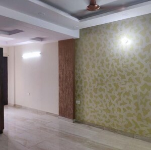 Room in 3 BHK Builder Floor at Sector 46 – for Rent