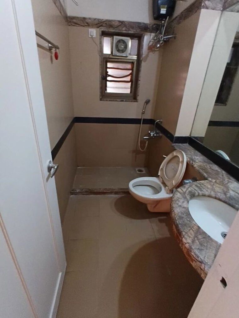 Bathroom, raheja-willows 2 Bedroom 750 Sq.Ft. Apartment In Kandivali East Mumbai 10183157