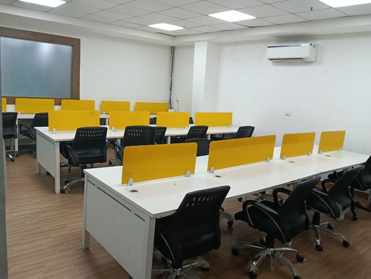 Team Area, sector 63 Commercial Office Space 1350 Sq.Ft. In Sector 63 Noida 10183186