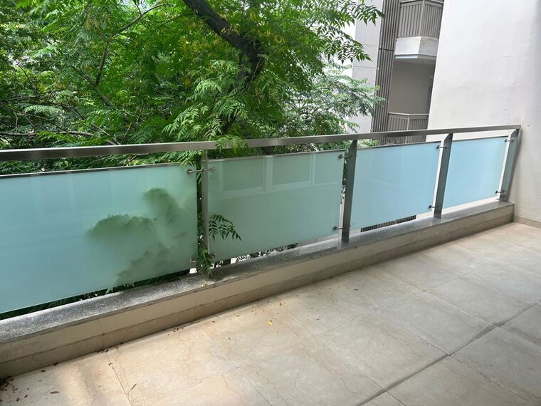Balcony, dlf-square 5 Bedroom 3150 Sq.Ft. Apartment In Sector 25 Gurgaon 10183165