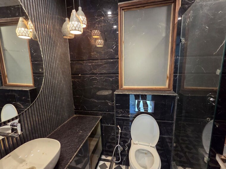 Bathroom, sector 63a 3 Bedroom 1900 Sq.Ft. Builder Floor In Sector 63a Gurgaon 10183194