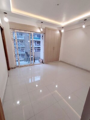 Room in 3 BHK Apartment at Ascent Savy Ville De, Raj Nagar Extension – for Rent