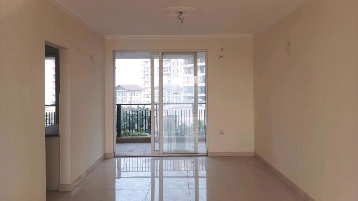 2 BHK + Extra Room 1285 Sq.Ft. Apartment in Cosmos Express 99