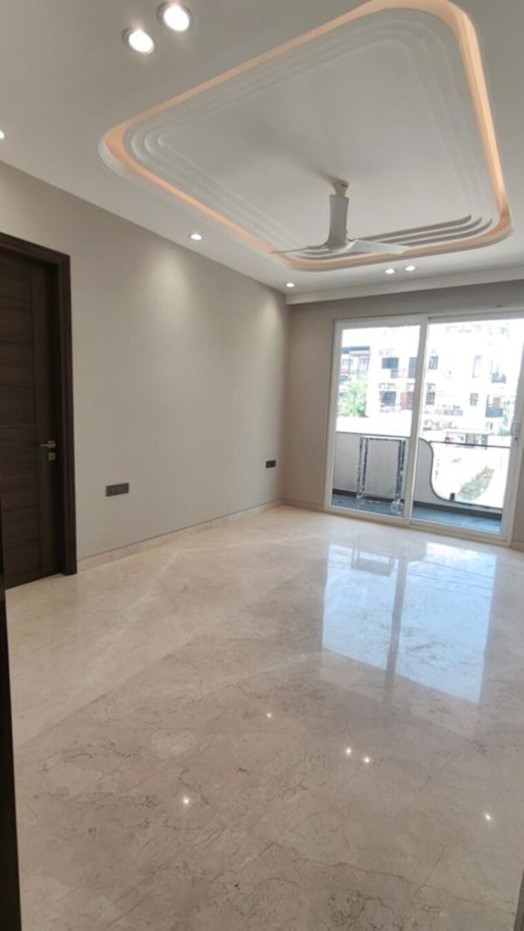 Room, sector 63a 4 Bedroom 280 Sq.Yd. Builder Floor In Sector 63a Gurgaon 10183223