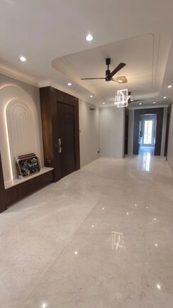 4 BHK + Servant Room Builder Floor For Sale in Sector 63A