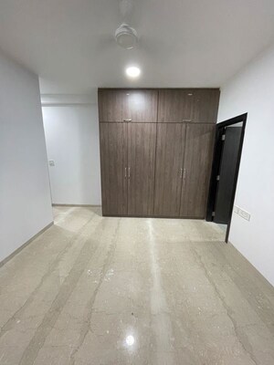 Room in 3 BHK Apartment at Oberoi Sky City, Borivali East – for Rent