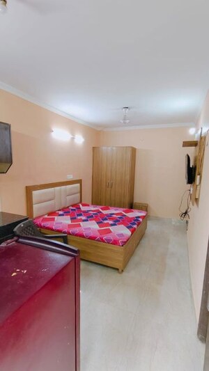 Bedroom in Studio Builder Floor at Minarch Tower, Sector 44 – for Rent