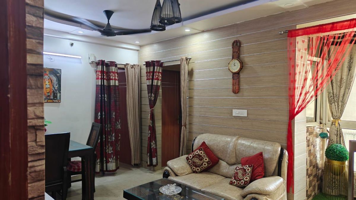 2 BHK + Extra Room Apartment For Rent in Supertech Ecociti