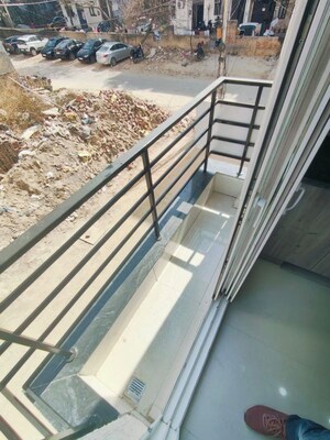 Balcony in 1 BHK Builder Floor at Minarch Tower, Sector 44 – for Rent