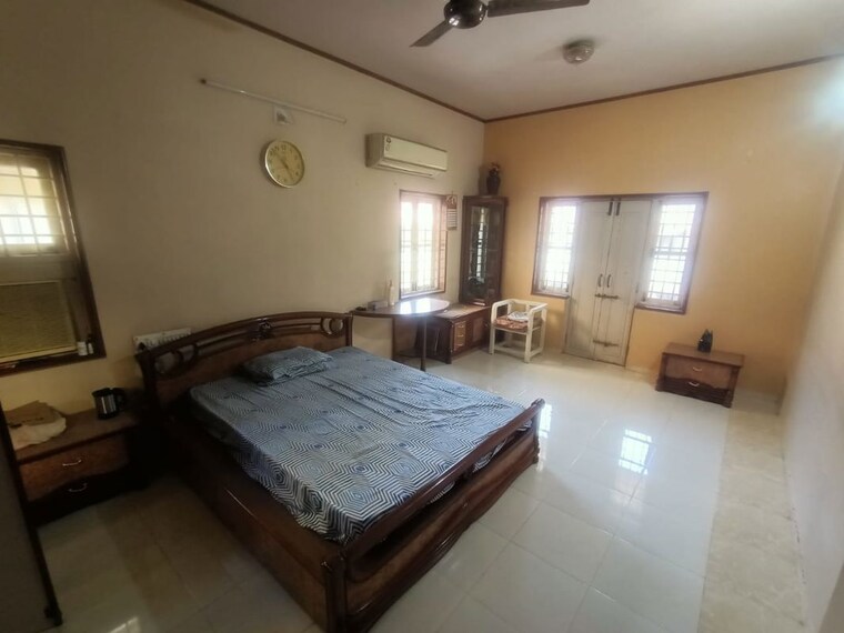 Bedroom, prahlad nagar 4 Bedroom 300 Sq.Yd. Villa In Prahlad Nagar Ahmedabad 10183213