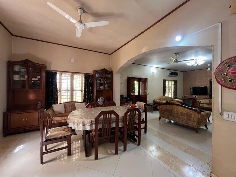 Living Room, prahlad nagar 4 Bedroom 300 Sq.Yd. Villa In Prahlad Nagar Ahmedabad 10183213