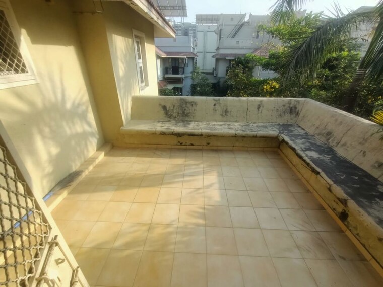 Balcony, prahlad nagar 4 Bedroom 300 Sq.Yd. Villa In Prahlad Nagar Ahmedabad 10183213