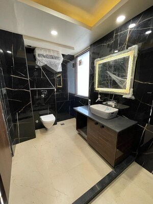 Team Area in 4 BHK Builder Floor at Sector 85 – for Sale