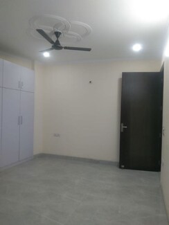 2 BHK + Pooja Room Builder Floor For Sale in Sector 78
