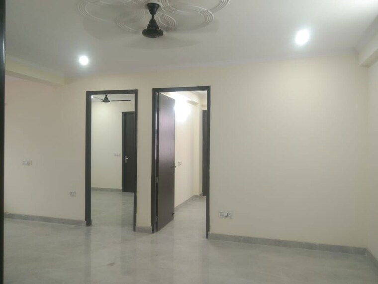 Room, sector 78 2 Bedroom 127 Sq.Yd. Builder Floor In Sector 78 Noida 10183449