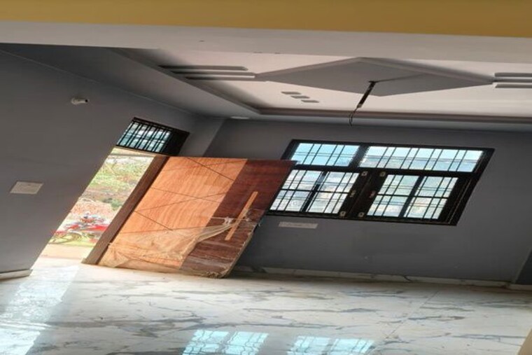 Room, khushboo-complex 1.5 Bedroom 600 Sq.Ft. Independent House In Fazullaganj Lucknow 10125005