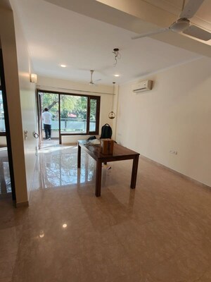 Room in 3 BHK Builder Floor at Safdarjung Enclave – for Rent