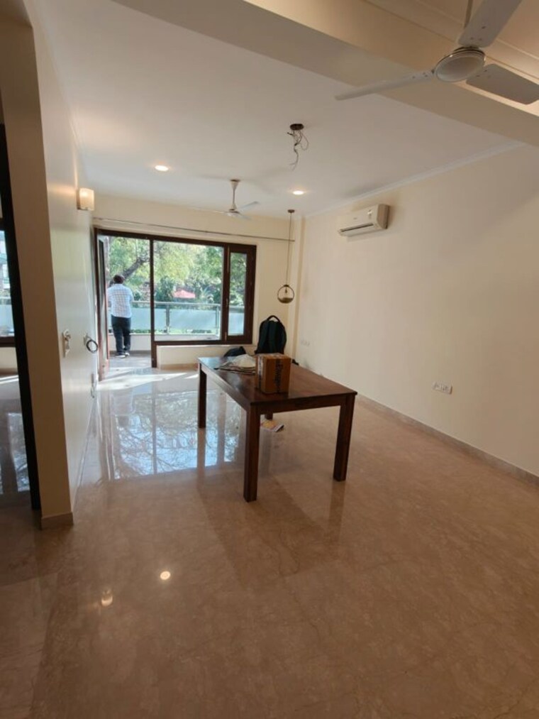 Room, safdarjung enclave 3 Bedroom 1800 Sq.Ft. Builder Floor In Safdarjung Enclave Delhi 10184007
