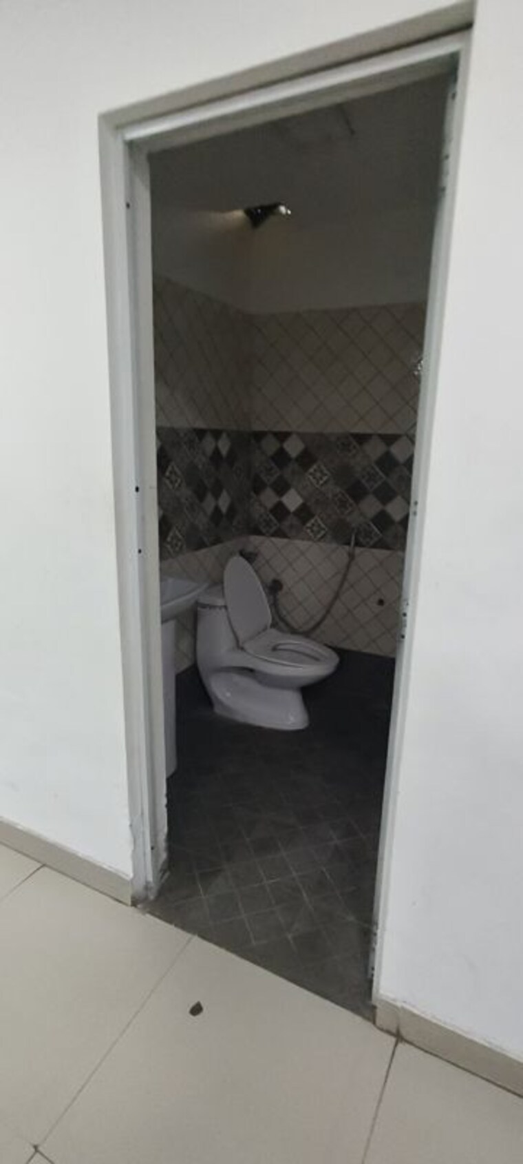 Floor Plan, gomti nagar Commercial Office Space 1350 Sq.Ft. In Gomti Nagar Lucknow 10184086