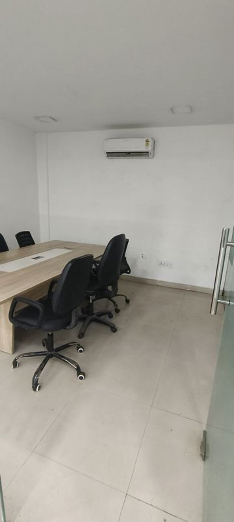 Team Area, gomti nagar Commercial Office Space 1350 Sq.Ft. In Gomti Nagar Lucknow 10184086