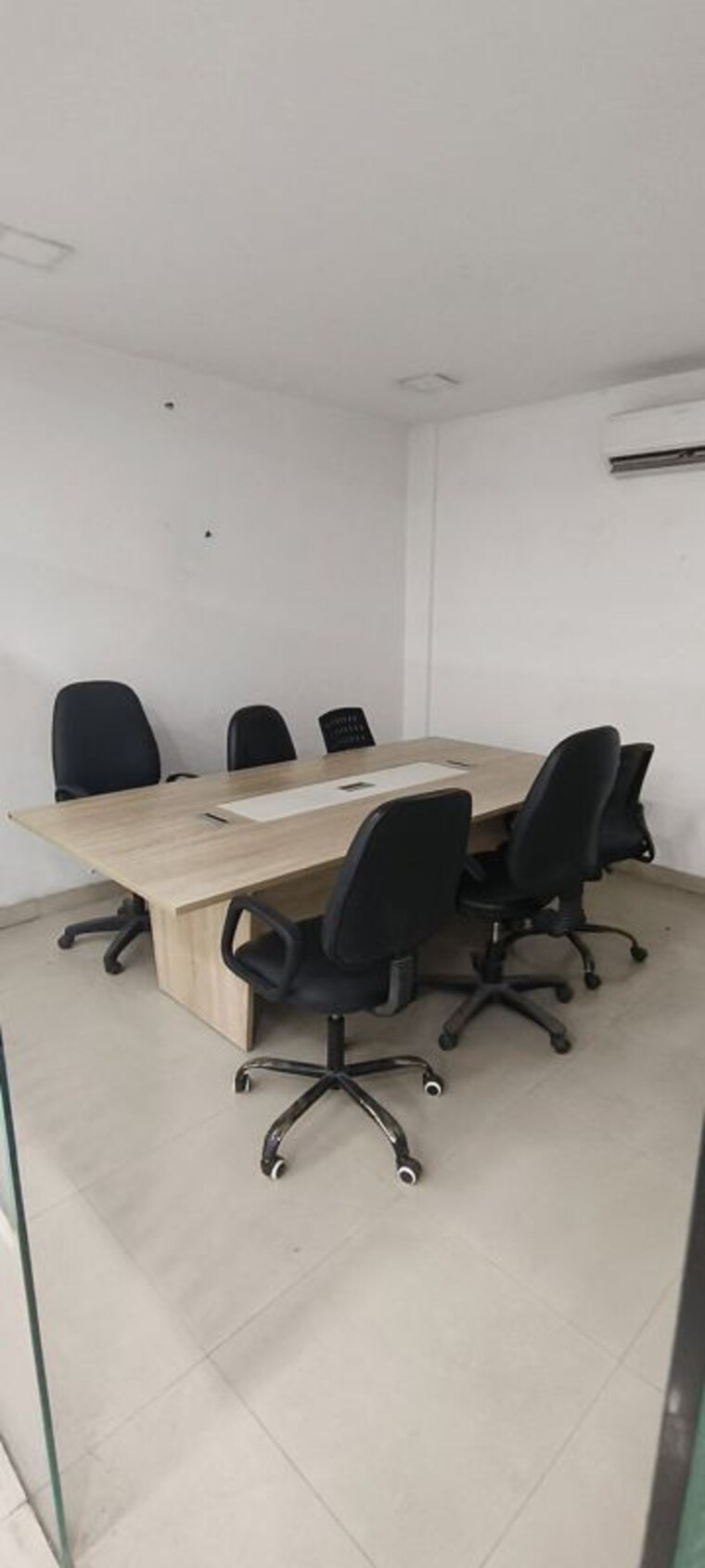 Team Area, gomti nagar Commercial Office Space 1350 Sq.Ft. In Gomti Nagar Lucknow 10184086