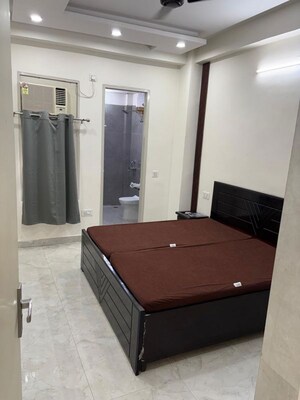Bedroom in 2 BHK Builder Floor at Sector 40 – for Rent